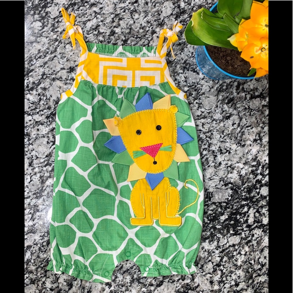 MUD PIE LION ROMPER BUBBLE SUN SUIT SHORTS 9-12 M
